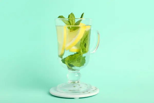 Glas Water Met Citroen Munt Turquoise Achtergrond — Stockfoto