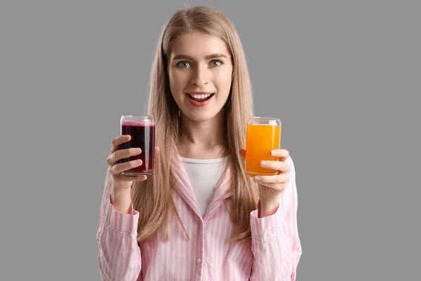Young Woman Glasses Vegetable Juice Grey Background — Stock Photo, Image