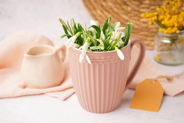 Cup Beautiful Snowdrops Grey Table — Stock Photo, Image
