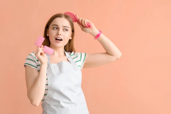Female Hairdresser Curlers Brush Pink Background — Stock Photo, Image