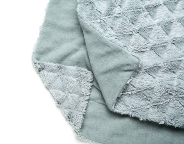 Beyaz arkaplanda yeni yumuşak battaniye