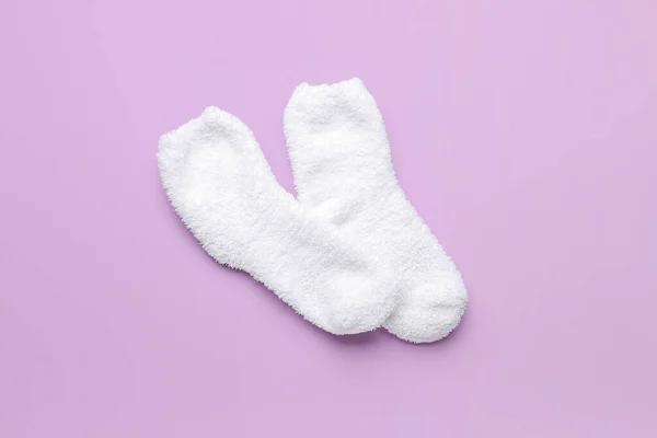 Pair Warm White Socks Lilac Background — Stock Photo, Image