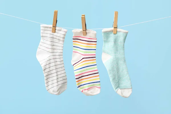 Different Socks Hanging Rope Color Background — Stock Photo, Image