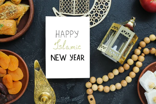 Картка Текстом Happy Islaic New Year Цукерки Tasbih Темному Фоні — стокове фото