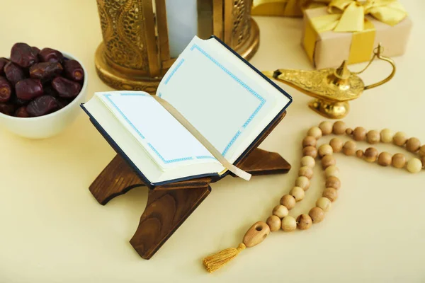 Rehal Koran Tasbih Dried Dates Color Background Islamic New Year — Stock Photo, Image