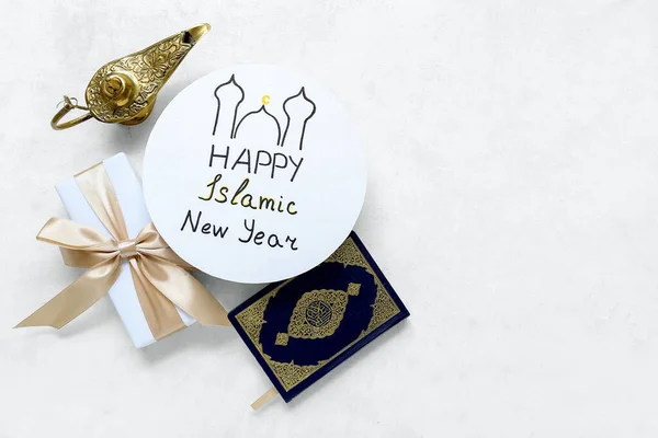 Kártya Szöveges Happy Islamic Korán Aladdin Lámpa Ajándékdoboz Fény Háttér — Stock Fotó