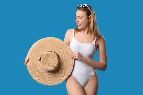 Young Woman Swimsuit Straw Hat Blue Background — Stock Photo, Image