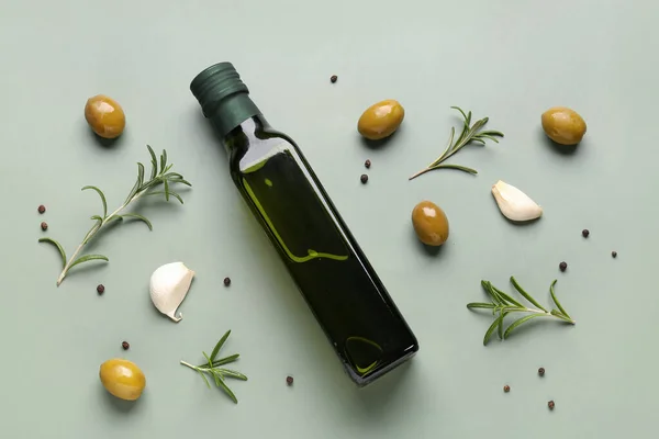 Bottle Olive Oil Green Background — Stock Photo, Image
