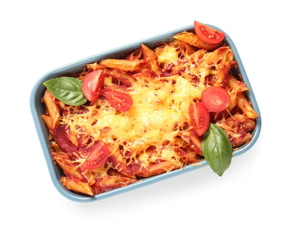 Backform Aus Nudeln Mit Tomatensauce Und Käse Auf Weißem Hintergrund — Stockfoto