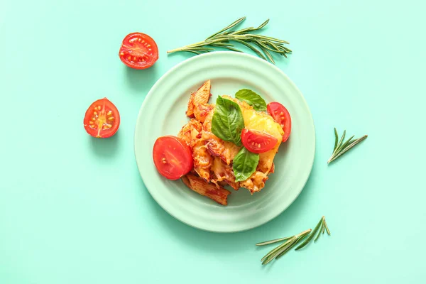 Plate Pasta Tomato Sauce Cheese Turquoise Background — Stock Photo, Image