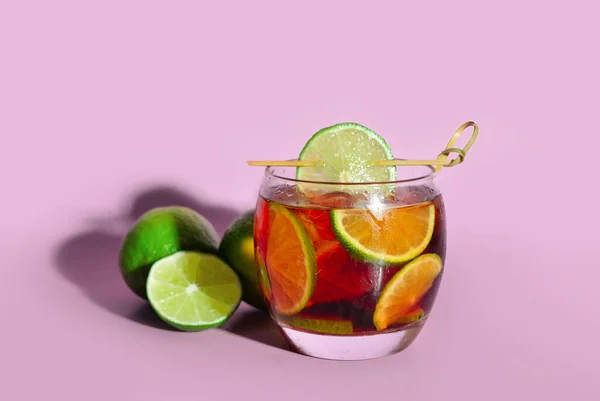 Glass Cold Cuba Libre Cocktail Lilac Background — Stock Photo, Image