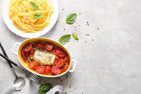 Baking Dish Tasty Tomatoes Feta Cheese Pasta Grey Background — Stock Photo, Image