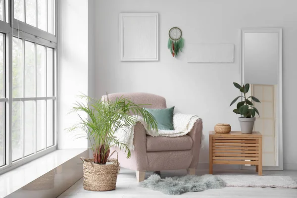 Interior Modern Living Room Armchair Plants Dream Catcher Hanging Light — Stock Photo, Image