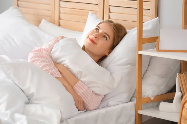 Young Woman Soft Pillows Lying Bed — Stock Photo, Image
