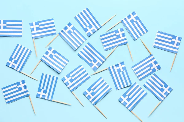 Πολλές Χάρτινες Σημαίες Της Ελλάδας Μπλε Φόντο — Φωτογραφία Αρχείου