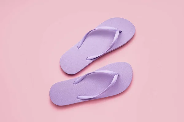 Lilac Flip Flops Pink Background — Stock Photo, Image