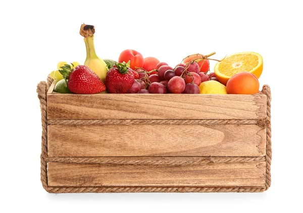 Caja Madera Con Diferentes Frutas Frescas Sobre Fondo Blanco — Foto de Stock