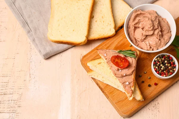 Board Bowl Tasty Pate Sandwiches Peppercorns Light Wooden Background — Stock Photo, Image