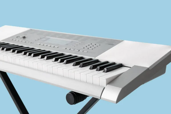 Sintetizzatore Moderno Sfondo Blu Primo Piano — Foto Stock