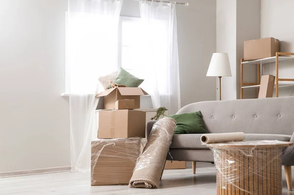Sofa Rolled Carpet Cardboard Boxes Living Room Moving Day — Stock Photo, Image