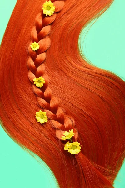 Ginger Hair Braided Strand Flowers Color Background Closeup — Stock Photo, Image