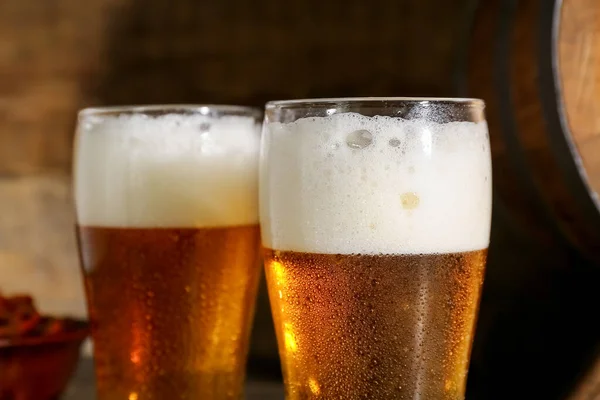 Copos Cerveja Gelada Mesa Close — Fotografia de Stock