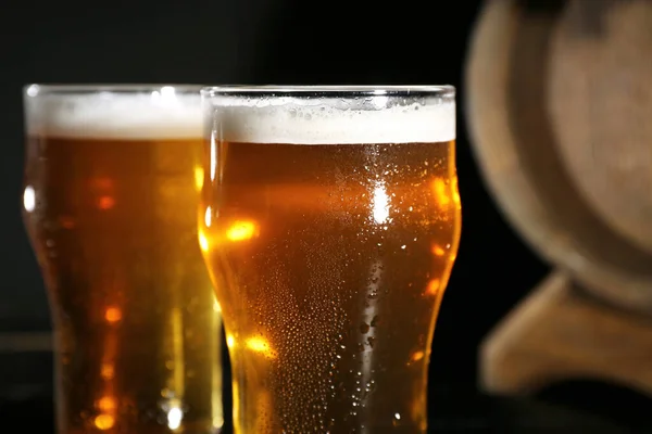 Окуляри Холодного Пива Темному Фоні Крупним Планом — стокове фото