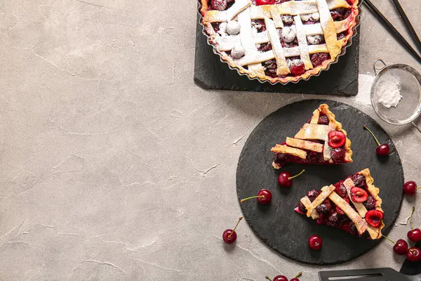 Baking Dish Tasty Cherry Pie Board Pieces Grey Background — Stock Photo, Image