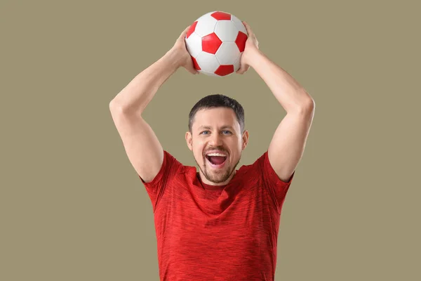Homme Heureux Avec Ballon Football Sur Fond Couleur — Photo