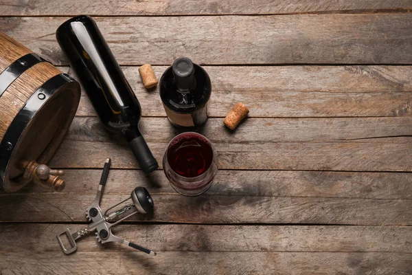 Bottles Glass Red Wine Wooden Background — Stock Photo, Image
