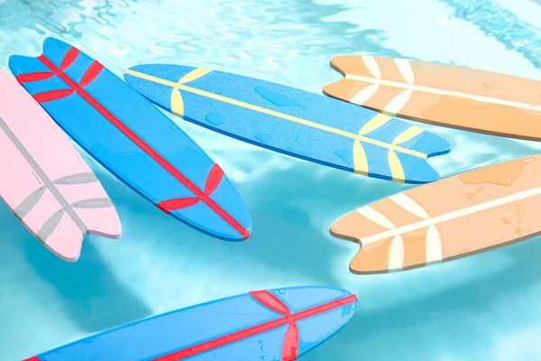 Wiele Różnych Mini Desek Surfingowych Wodzie — Zdjęcie stockowe