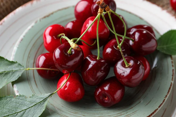 Plate Sweet Cherries Closeup — Stock Photo, Image