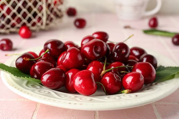 Plate Sweet Cherries Pink Tile Table — Stock Photo, Image