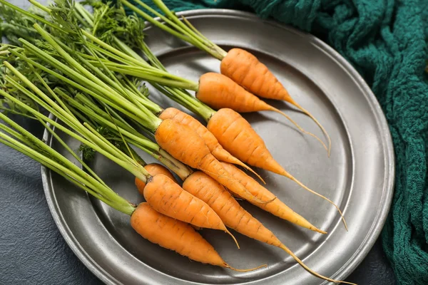 Plate Fresh Carrots Black Background Closeup — Stock Photo, Image