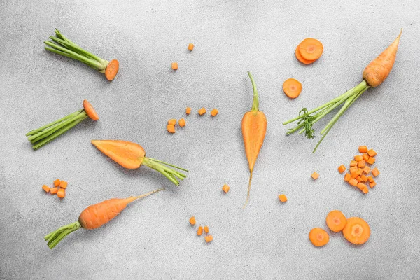 Fresh Carrots Slices Grey Background — Stock Photo, Image