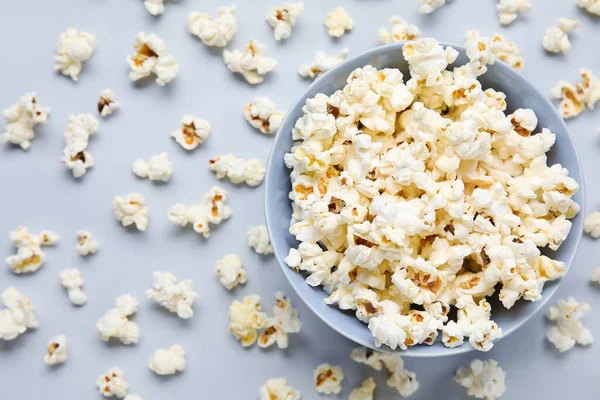 Bowl Tasty Popcorn Grey Background — Stock Photo, Image