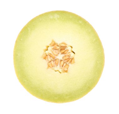 Beyaz arka planda tatlı kavunun yarısı