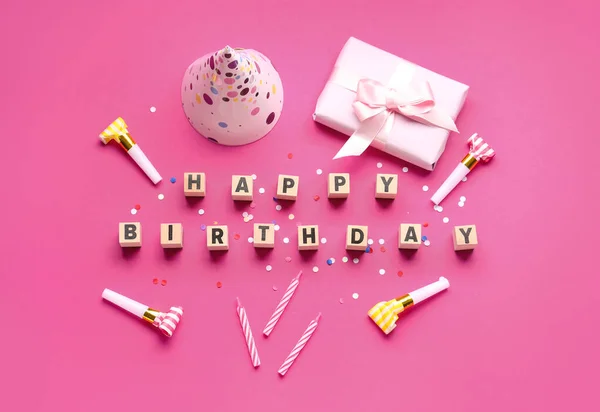 Tekst Happy Birthday Różne Wystrój Strony Różowym Tle — Zdjęcie stockowe