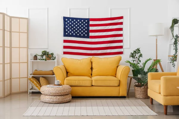 Interior Moderna Sala Estar Con Bandera Colgante — Foto de Stock