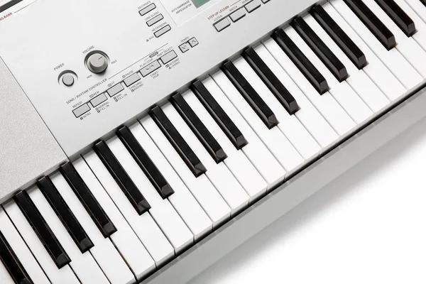 Современная Синтезаторная Клавиатура Изолирована Белом Фоне — стоковое фото