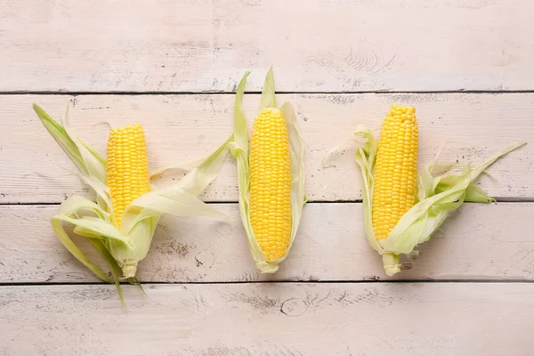 Fresh Corn Cobs White Wooden Background — Stock Photo, Image
