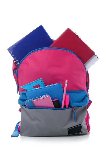 Farbe Schulrucksack Mit Notizbüchern Markern Und Linealen Auf Weißem Hintergrund — Stockfoto