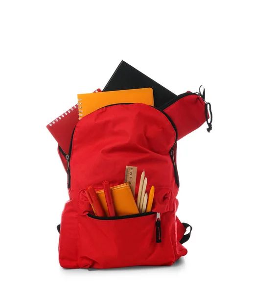 Mochila Escolar Vermelha Com Cadernos Estojo Lápis Marcadores Fundo Branco — Fotografia de Stock