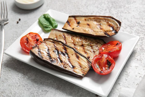 Plate Delicious Grilled Eggplants Tomatoes Grey Background — Stock Photo, Image