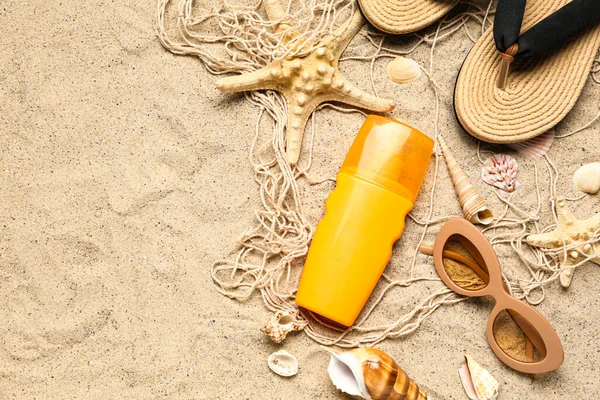 Sunglasses Flip Flops Net Bottle Sunscreen Cream Sand — Stock Photo, Image