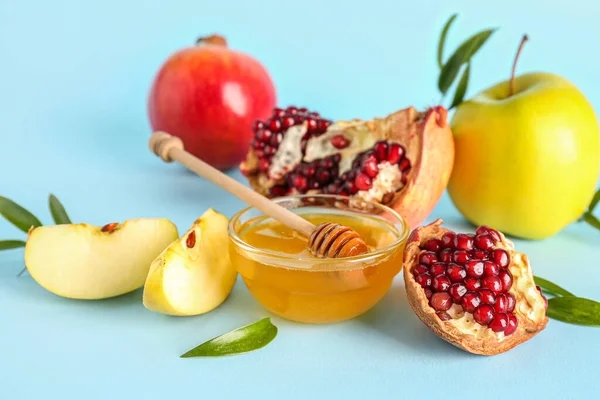 Skål Med Honung Granatäpple Och Äpplen För Rosh Hashanah Firande — Stockfoto