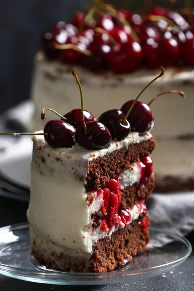 Plate Piece Tasty Cherry Cake Table — Stock Photo, Image