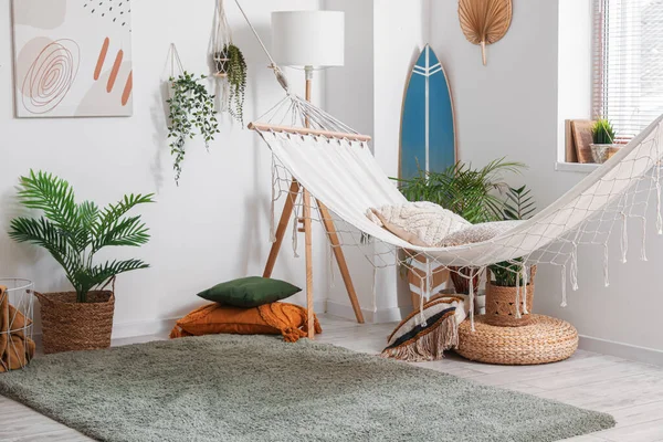 Interior Stylish Living Room Hammock Surfing Board Soft Carpet — Stock Photo, Image