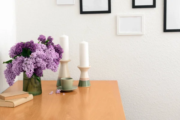 Vase Beautiful Lilac Flowers Candles Table Blank Pictures Interior Light — Stock Photo, Image