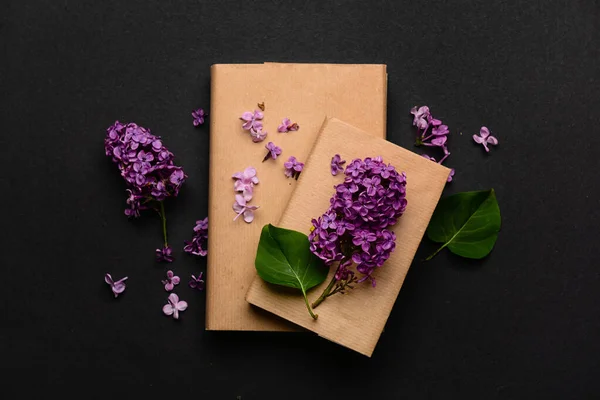 Beautiful Lilac Flowers Books Dark Background — Stock Photo, Image